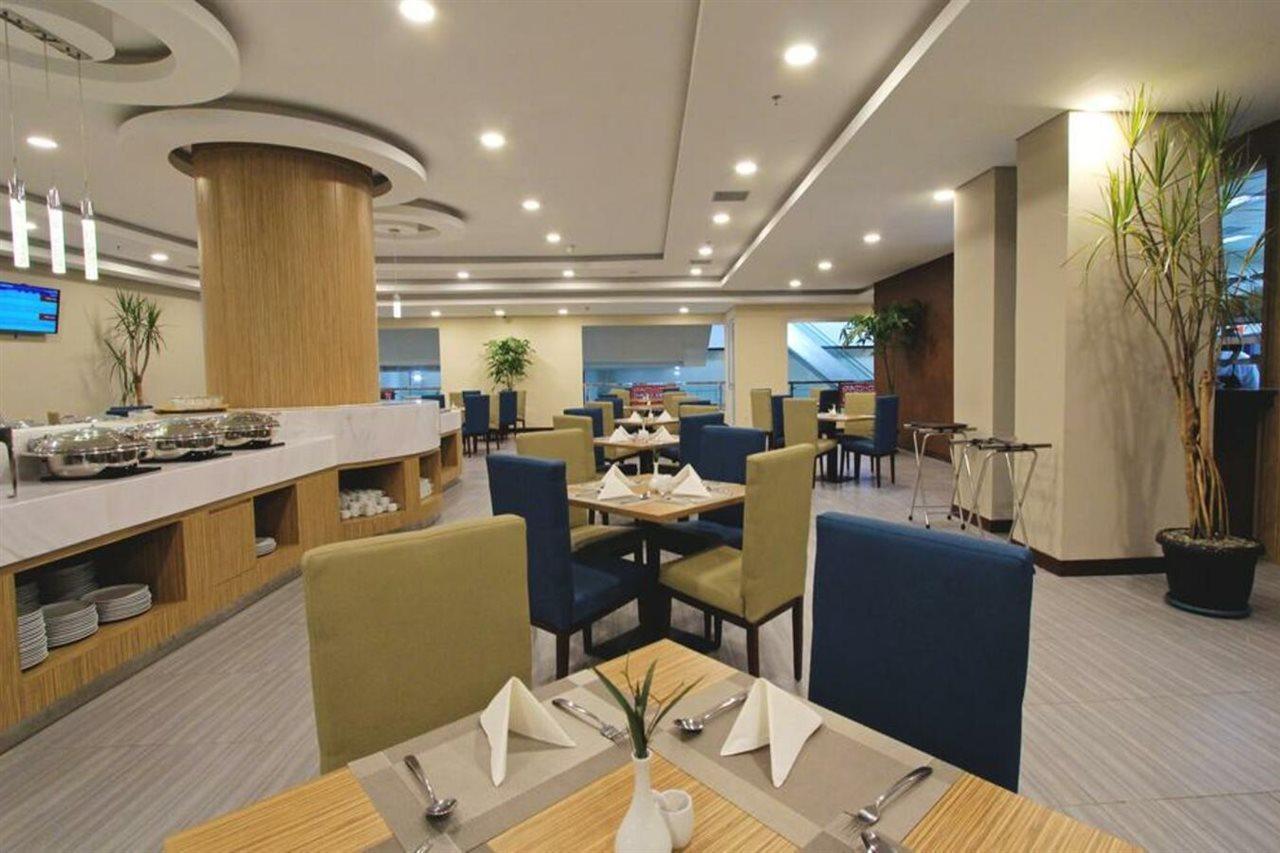 Anara Sky Kualanamu Hotel Medan Eksteriør billede