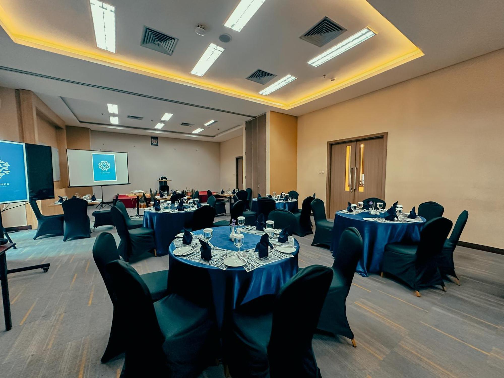 Anara Sky Kualanamu Hotel Medan Eksteriør billede